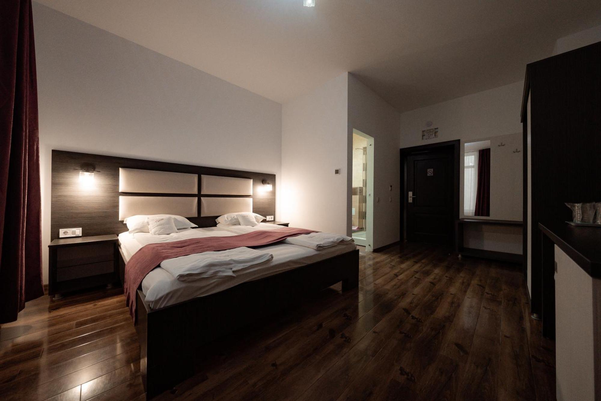 Quantum House Otel Vatra Dornei Dış mekan fotoğraf
